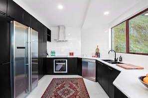 Microwave, oven, stovetop, dishwasher
