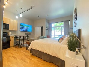 1 habitación, tabla de planchar con plancha, wifi y ropa de cama 