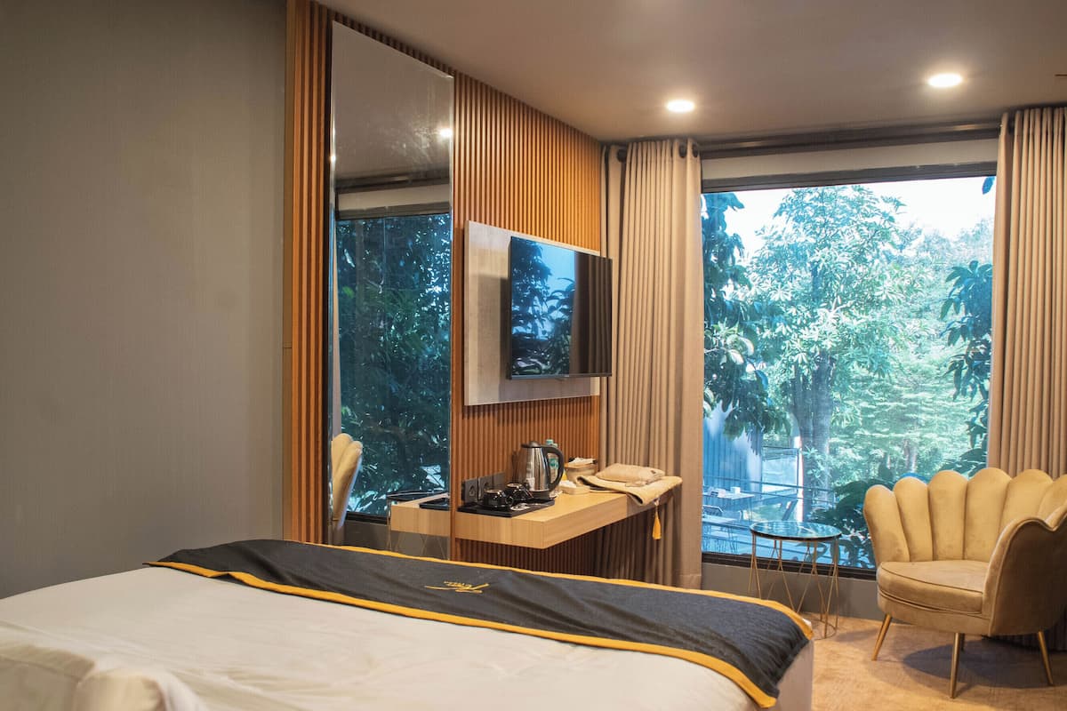 Standard Double Room, Balcony, River View