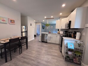 微波炉、烤箱、炉灶、洗碗机