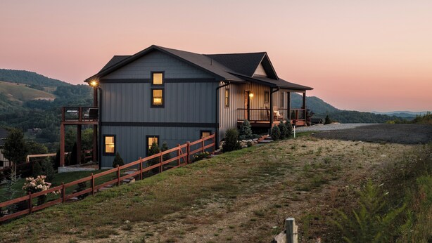 Exterior - Luxe | 3 King Suites | Hot Tubs | View | Firepit EV (Banner Elk)
