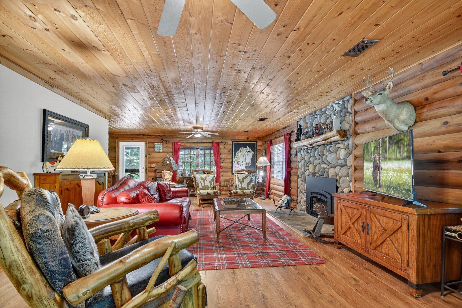 TV, fireplace, DVD player