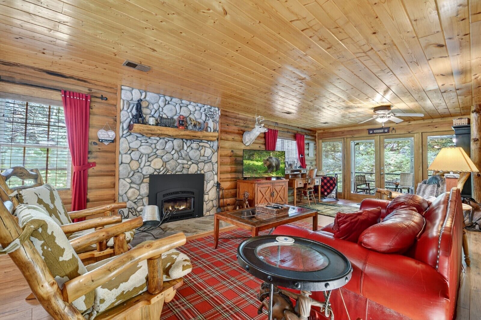 TV, fireplace, DVD player