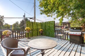 2 bedrooms - Charming 2BR Jericho Home Private Deck With BBQ (Vancouver)