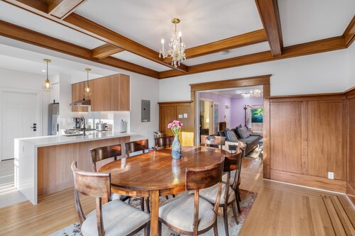 Charming 2BR Jericho Home Private Deck With BBQ