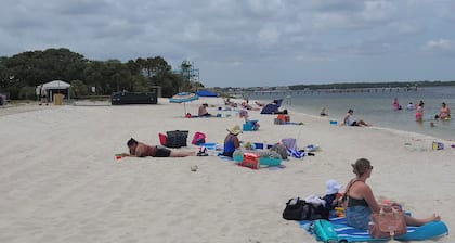 Beaches, Golf, shopping, kid and pet friendly!