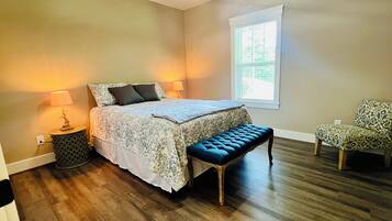 3 bedrooms, free WiFi, bed sheets