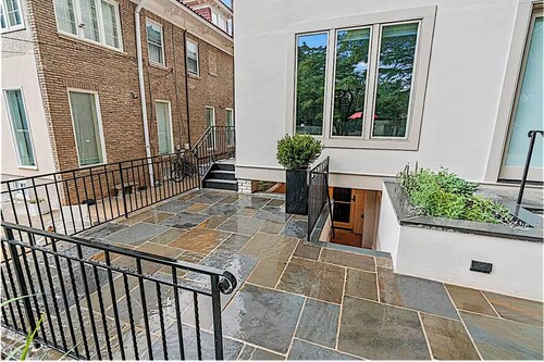 Renovated 1BR w Patio, Private Parking
