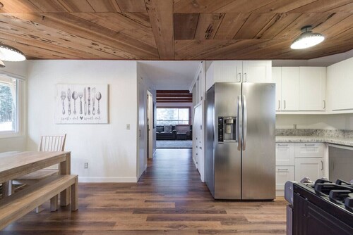 Spacious Tahoe Retreat Beach & Skiing Game Room!