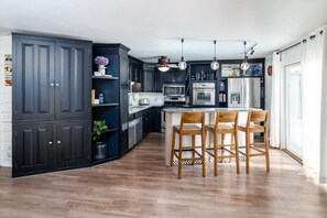 Fridge, microwave, oven, stovetop - Lake Seven Home, Frazee MN (Frazee)