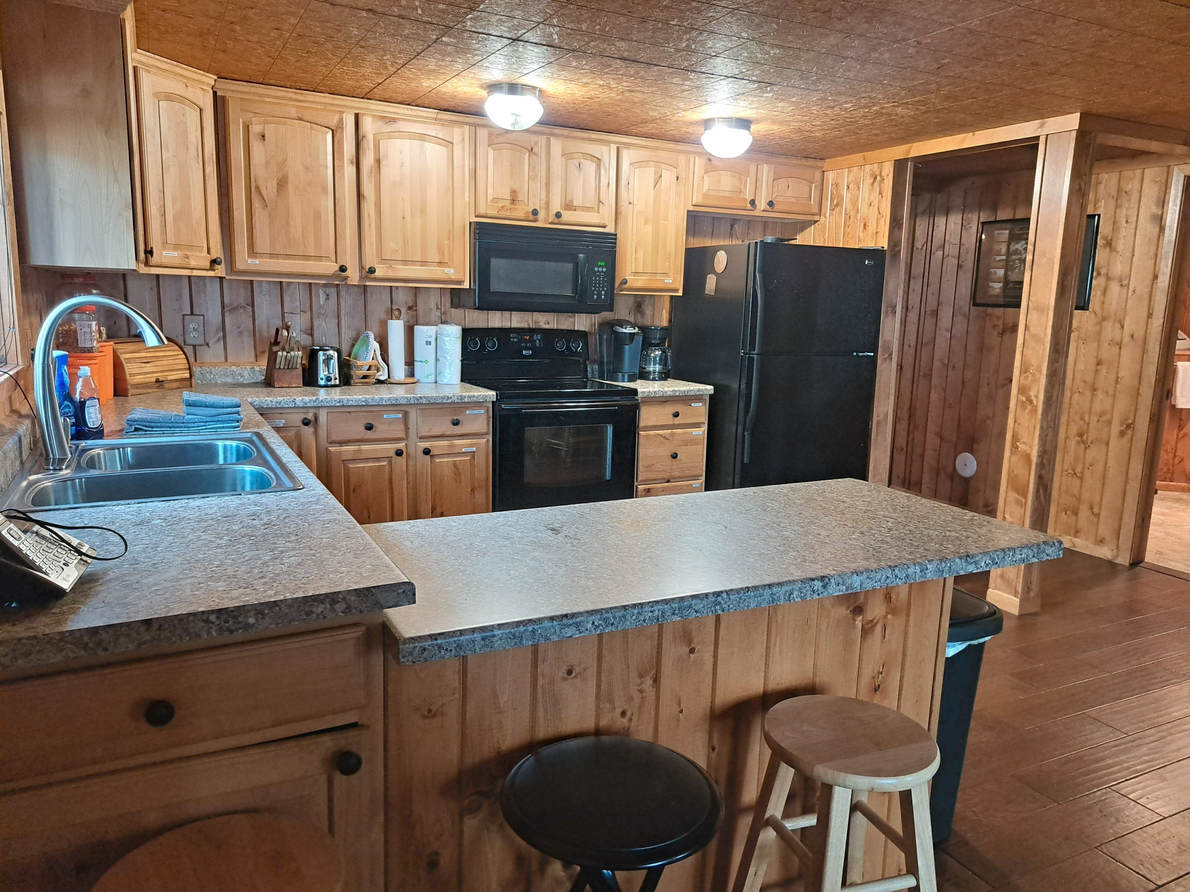 ثلاجة، ميكروويف، فرن، موقد طهي مسطح