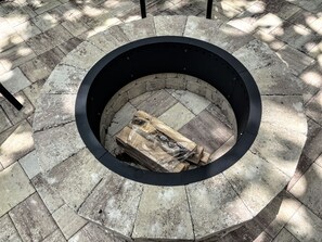 Property grounds - Luxury Comfort: King Size Bed , LED Massage Sofas , Cozy FirePit & Gazebo (Jacksonville)