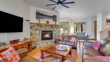 TV connectée, cheminée