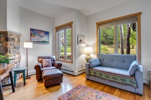 スマートテレビ、暖炉