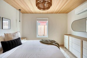 3 bedrooms, iron/ironing board, travel cot, WiFi