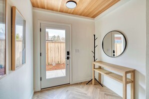 Interior - Alberta Arts Escape - Modern 3BR Townhome (Portland)