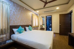 Deluxe Double Room, City View
