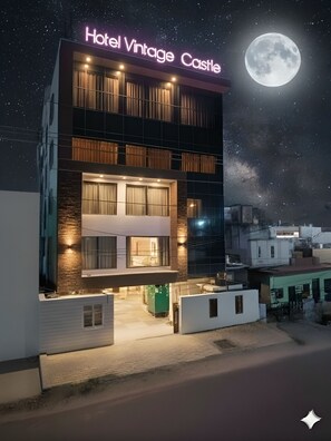 واجهة المنشأة