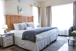 5 bedrooms, in-room safe, desk, iron/ironing board