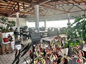 Dining - Beautiful, spacious, resort on the beach front. (Moalboal)