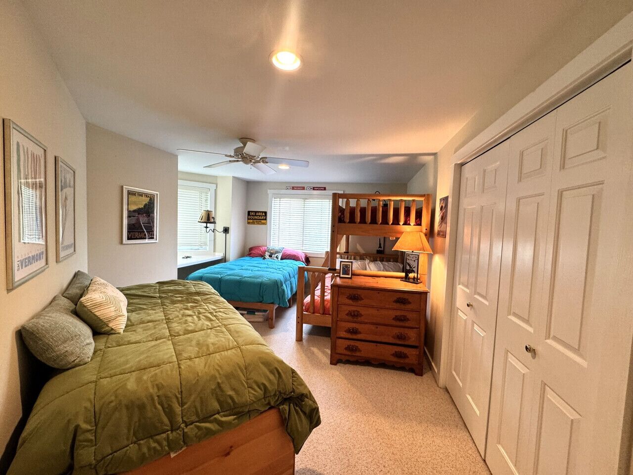 4 多间卧室、熨斗/熨衣板、免费 WiFi、床单