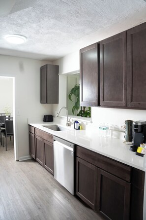 Microwave, oven, stovetop, dishwasher