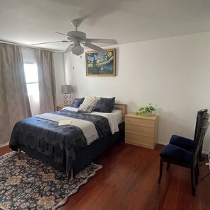 3 bedrooms, iron/ironing board, free WiFi, bed sheets