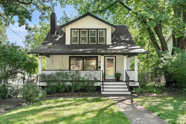 Exterior - Casa Rosa. (Des Moines)