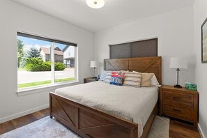 2 bedrooms, desk, free WiFi, bed sheets