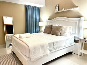 1 bedroom, iron/ironing board, free WiFi, bed sheets - Luxury 1 BDR, Rooftop POOL, Gym, in Downtown D2 (Santo Domingo)