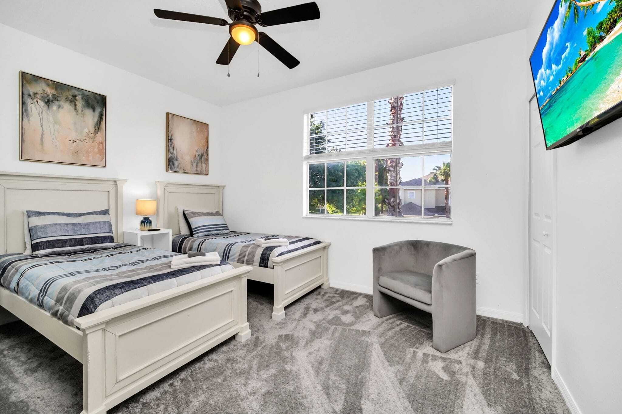 3 bedrooms, iron/ironing board, WiFi, bed sheets