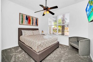 3 bedrooms, iron/ironing board, WiFi, bed sheets