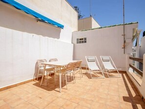 屋外ダイニングエリア