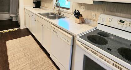 Cave Springs Cottage