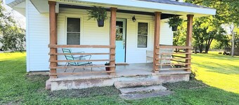 Cave Springs Cottage