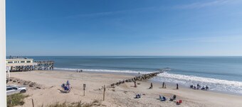 Moon Tide|Oceanfront Showplace|Dog Friendly|Elevator|Rooftop Deck|Family-Friendly Amenities