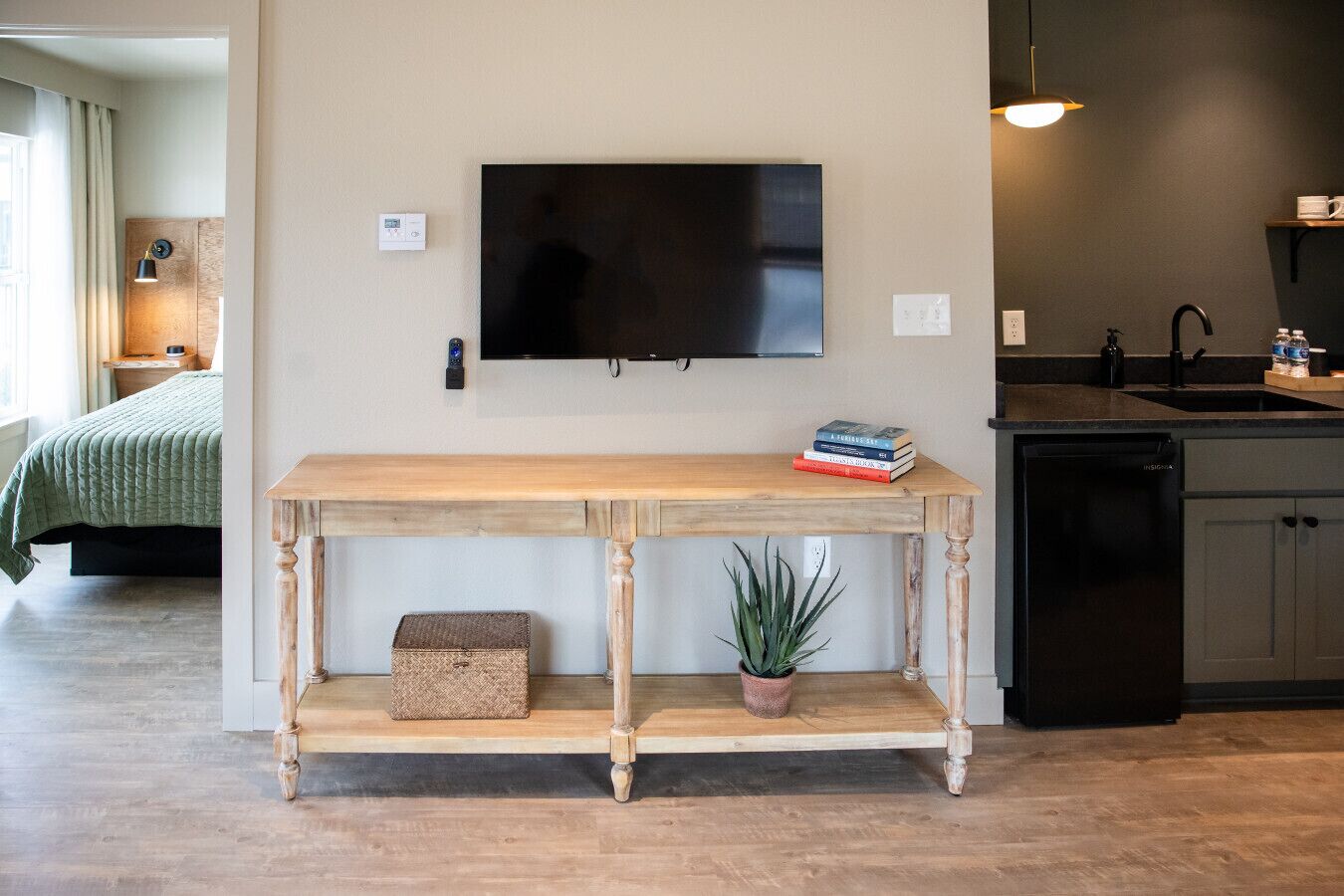 1 habitación, tabla de planchar con plancha y wifi gratis 