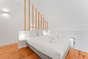 Iron/ironing board, internet, bed sheets