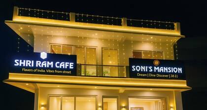 Soni's Mansion-100m from Khajuraho Temples