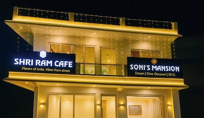 Soni's Mansion-100m from Khajuraho Temples