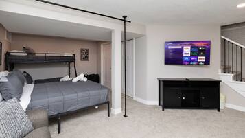 Desk, WiFi, bed sheets