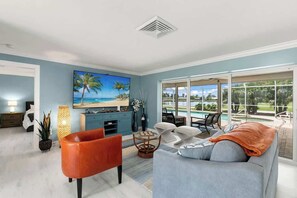 TV - Stunning Lakefront Retreat - Heated Pool & Spa (Marco Island)