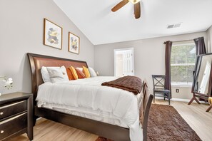 3 chambres, fer et planche à repasser, Wi-Fi gratuit, draps fournis