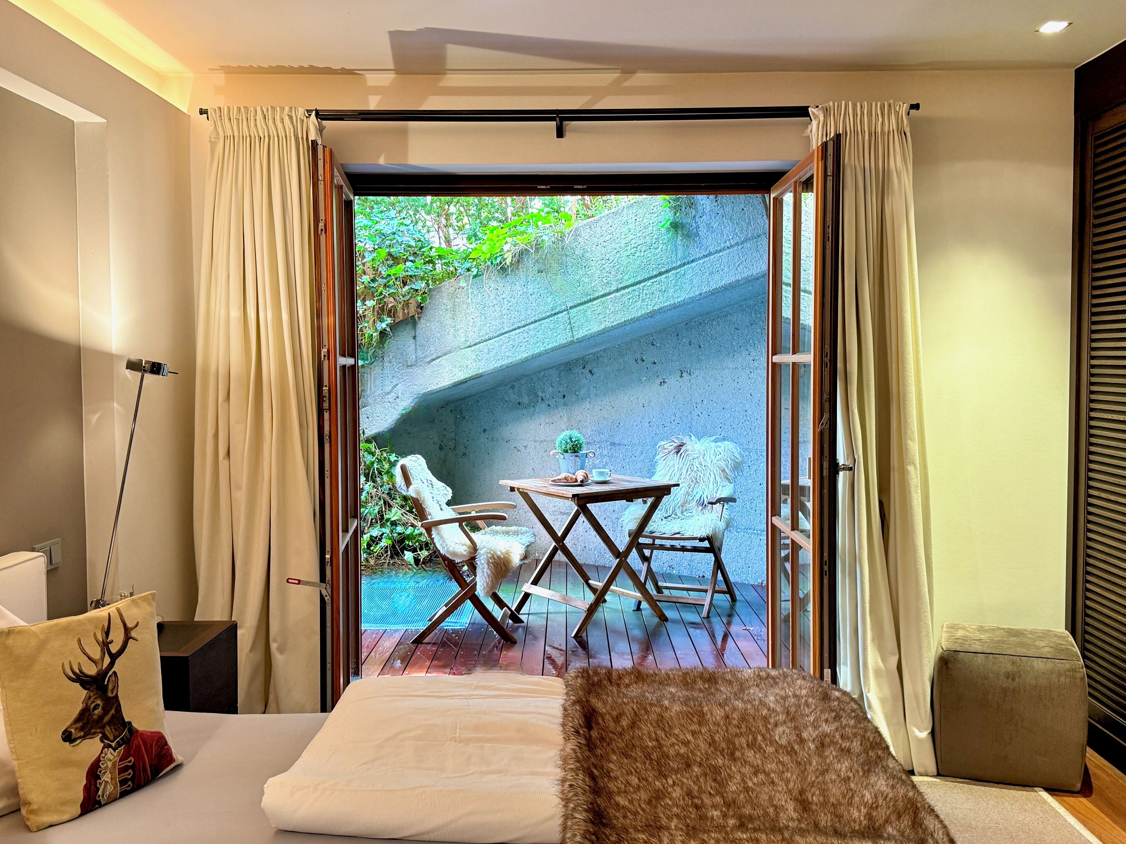 2 slaapkamers, een strijkplank/strijkijzer, wifi, beddengoed