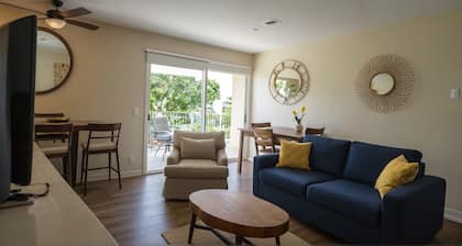 Chic & Cozy 2BR at Westpark Luxe – Complimentary Parking