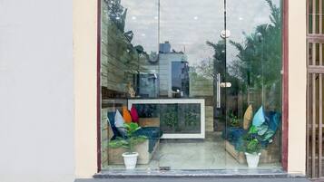 House | Reception