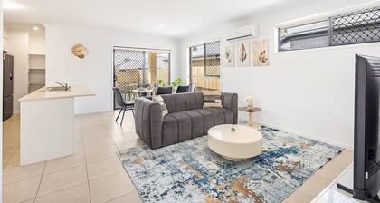 Modern 3BR Family Home | Near Shops &Easy Brisbane