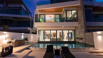 บริเวณภายนอก