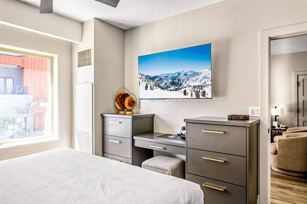 1 Schlafzimmer, Zimmersafe, Schreibtisch, kostenloses WLAN