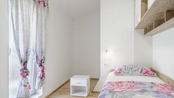 Apartment | 4 bedrooms, iron/ironing board